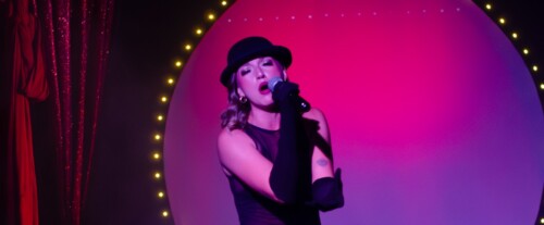 Liné Jordaan in Rouge by Theatre on the Bay! (2025/26) in Kalkbaai. Foto: Quiver Films